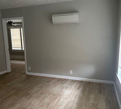 2nd image of 4625 Galveston St