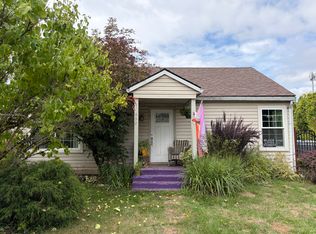 892 SE Maple St, Dundee, OR 97115