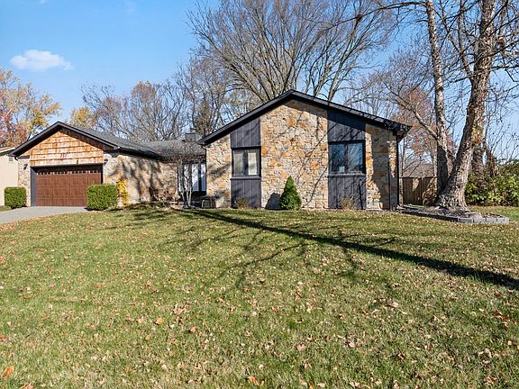 2nd image of 231 Yorkshire Cir