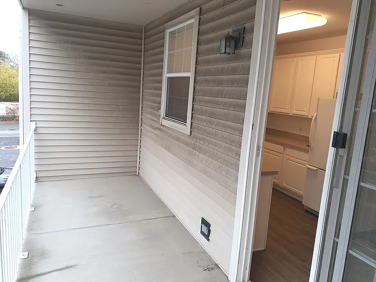 11 E Illinois Ave — Photo 14
