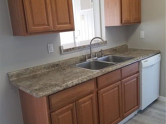 4th image of 1315 Ellendale Cir