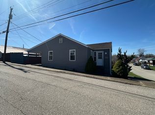 3820 38th St, Nitro, WV 25143