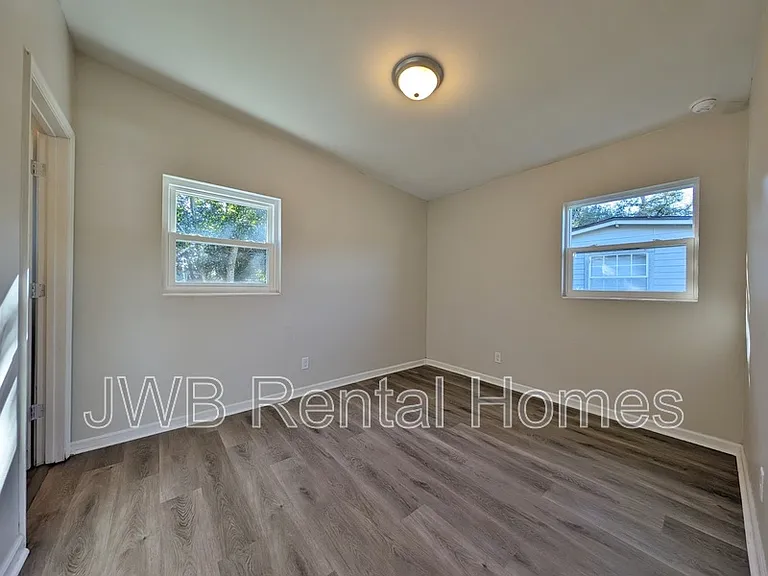 2462 Quail Ave — Photo 9