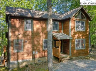 108 Sourwood Ln, Banner Elk, NC 28604