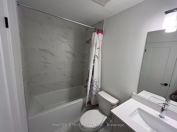 4th image of 27 Alton Cres