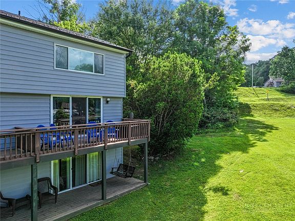 4th image of 1040 Sugar Mountain Drive #A1