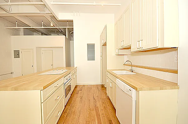 Rented by Platinum Properties | media 35