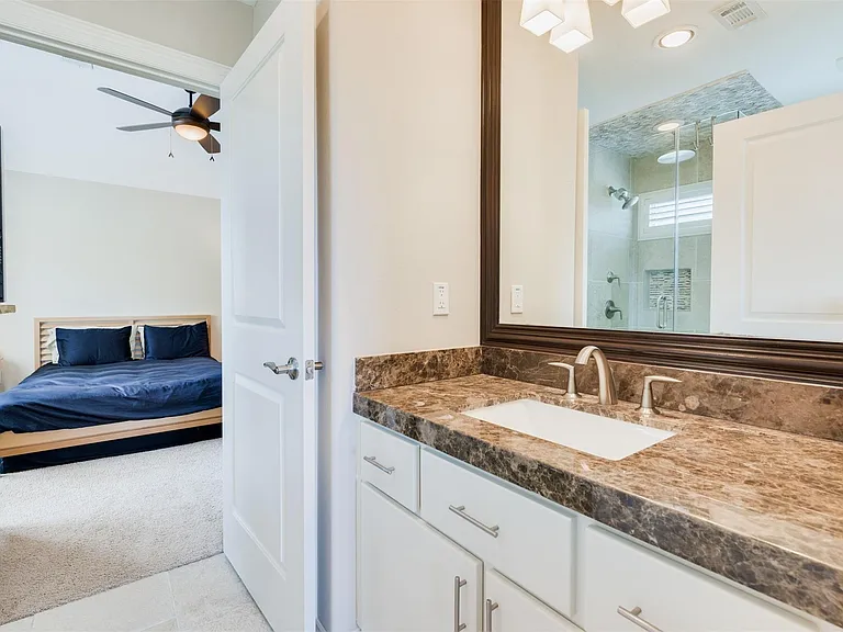 1826 Jade Hollow Ln — Photo 28