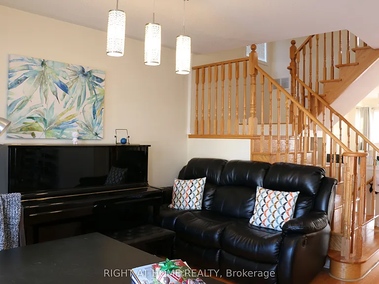 753 Bur Oak Ave — Photo 10
