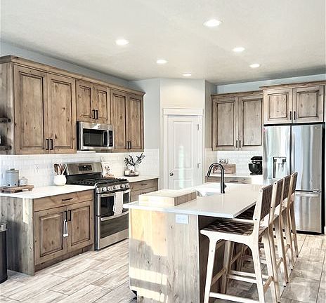 3rd image of 12237 S Croyden Ln