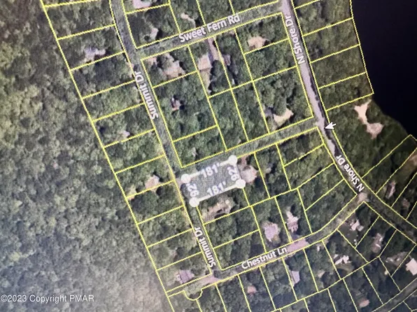 606 Summit Dr, Albrightsville, PA 18210