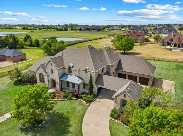 1061 Kingsbridge Ln, Heath, TX 75032