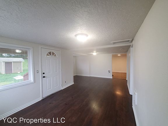 3rd image of 1112 NE 359th St