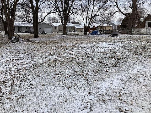 3rd image of 906 5th St SW