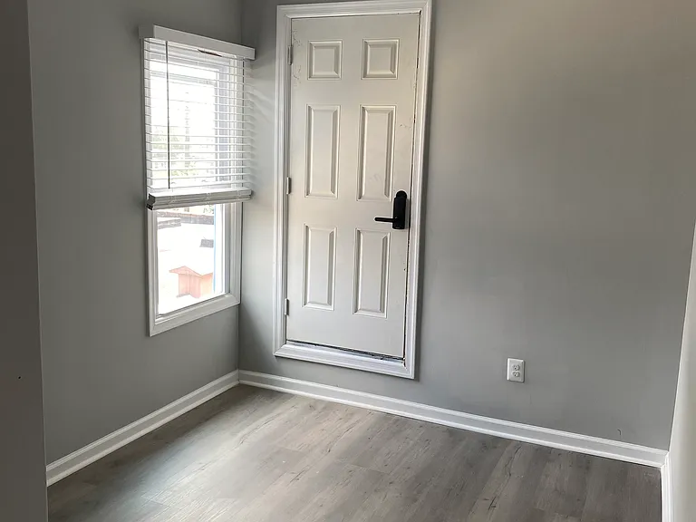 2933 Presstman St — Photo 5