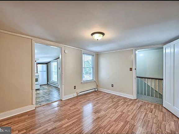 5th image of 124 E North St Unit 2