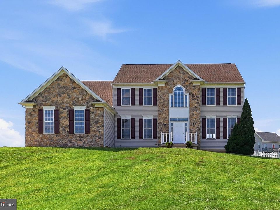 1st image of 348 Dorchester Dr