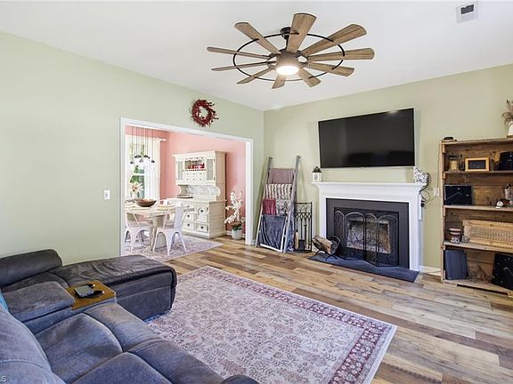 3rd image of 3607 Cardinal Ridge Dr