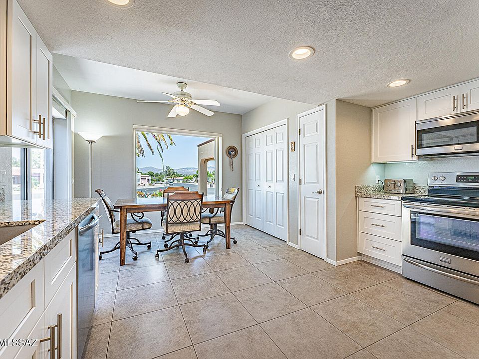 1st image of 218 E Paseo De Golf