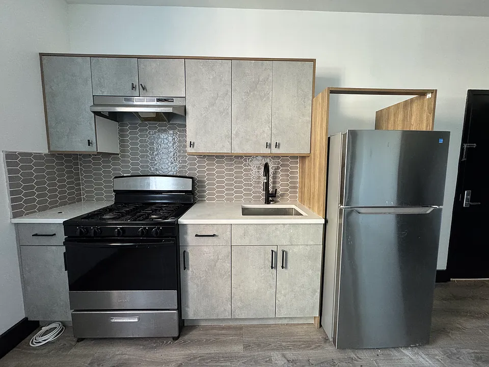 11 Thomas St #2B