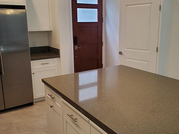 5th image of 1655 2nd St Unit 307