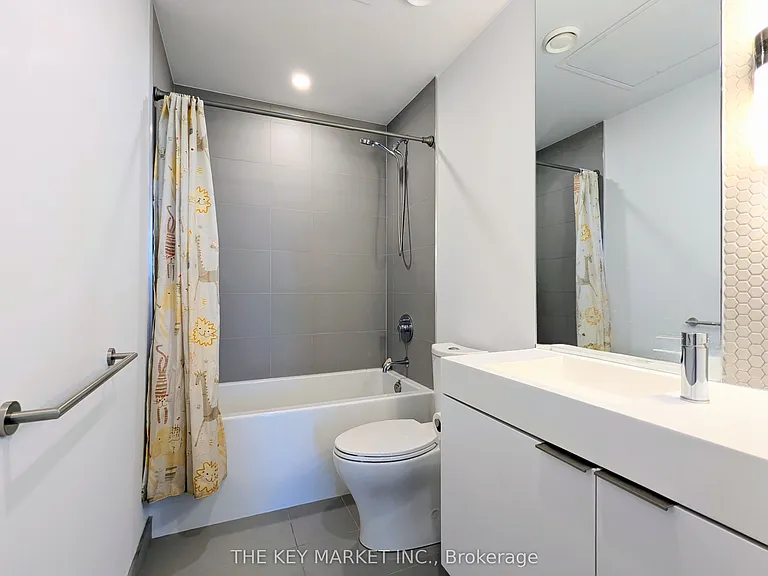 33 Helendale Ave #1511 — Photo 20