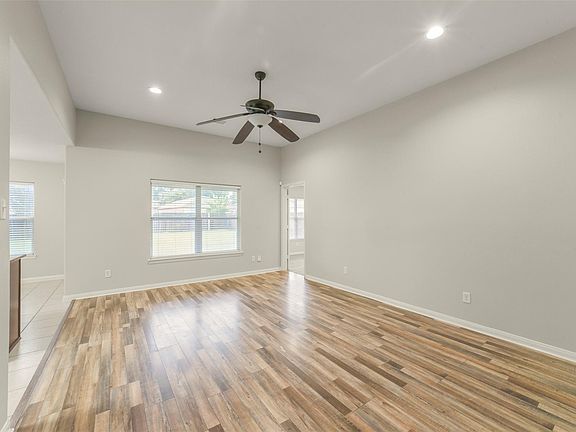 4th image of 30815 W Lost Creek Blvd