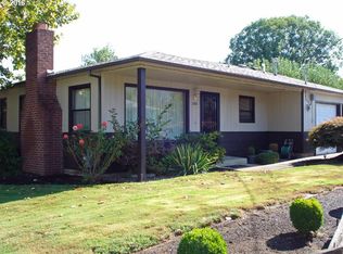 2742 W Sharp Ave, Roseburg, OR 97471