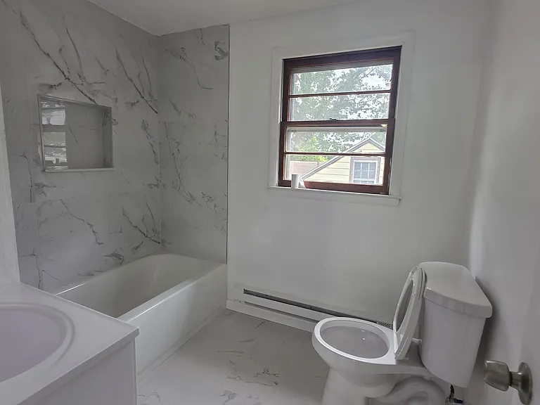 90 Willis St #2 — Photo 4