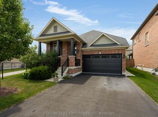 7 Cameron St, Springwater, ON L9X0S6