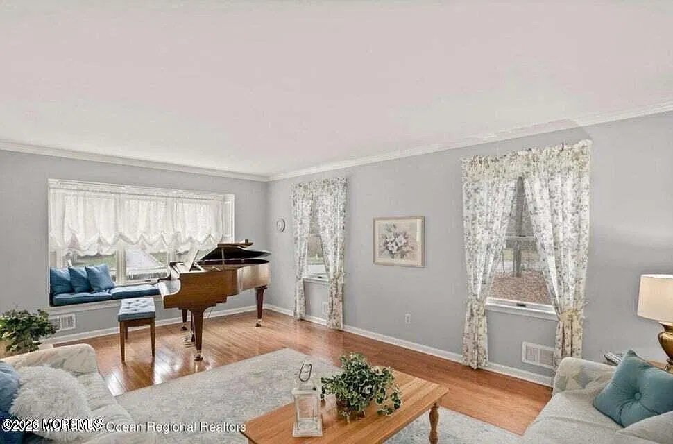5 bed, 3.5 bath, 2803 sqft, $4,300 — Photo 4