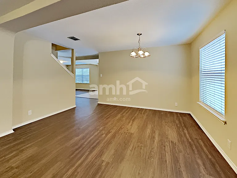 455 Dolly Dr — Photo 12
