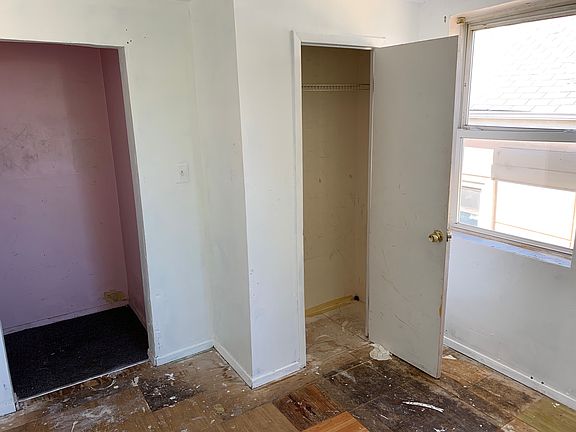 5th image of 22307 147th Ave