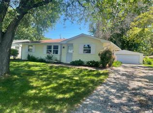 609 13th Ave, Hampton, IL 61256