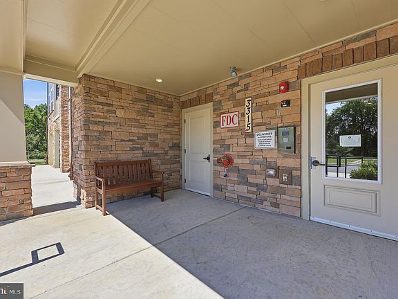 3rd image of 3315 Firefly Ln #404