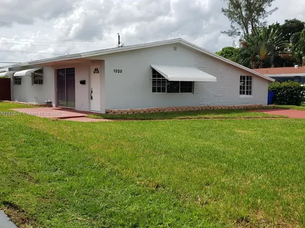 1320 N 65th Way, Hollywood, FL 33024