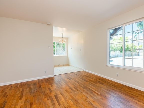 2nd image of 2318 Karen Dr APT 4