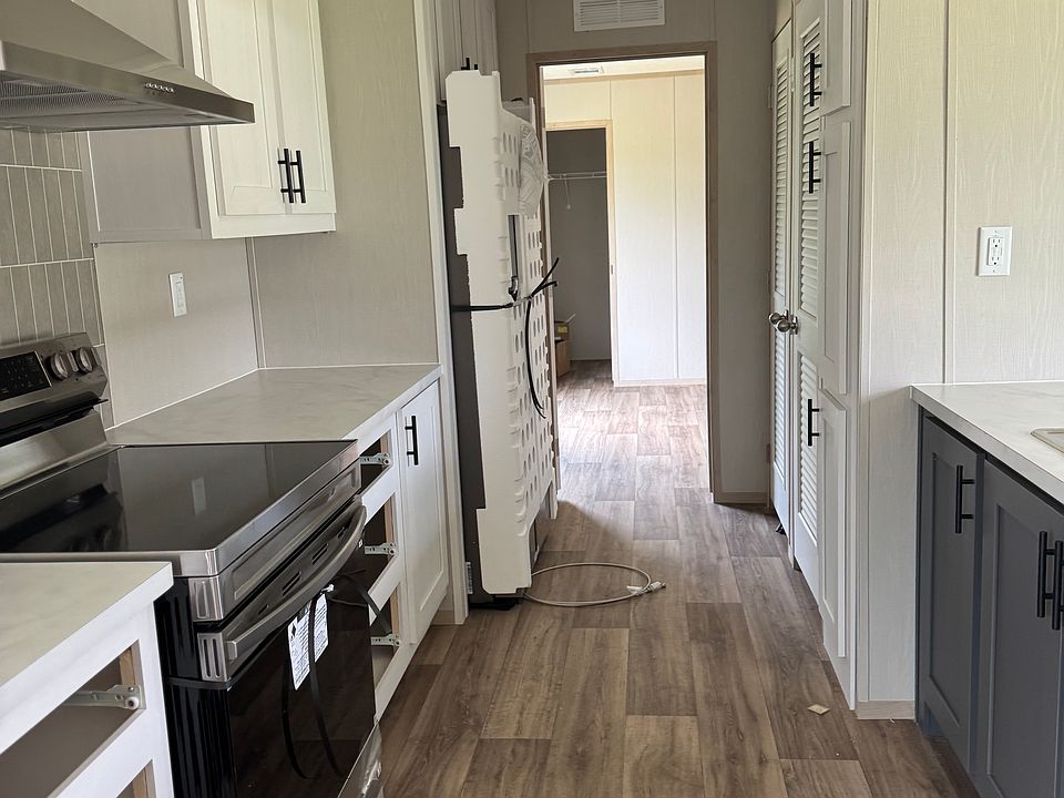 2nd image of 703 House St