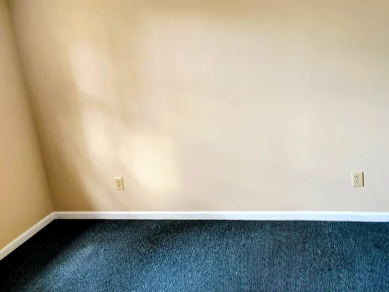 112 Leila Ln — Photo 16