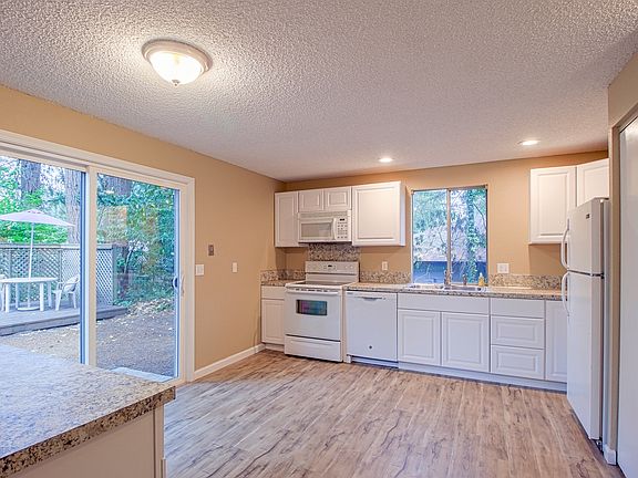 5th image of 2507 19th Way NW