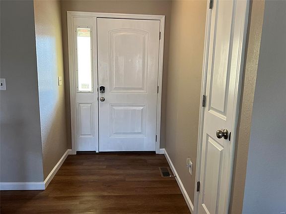 3rd image of 311 Hawks Perch Pl