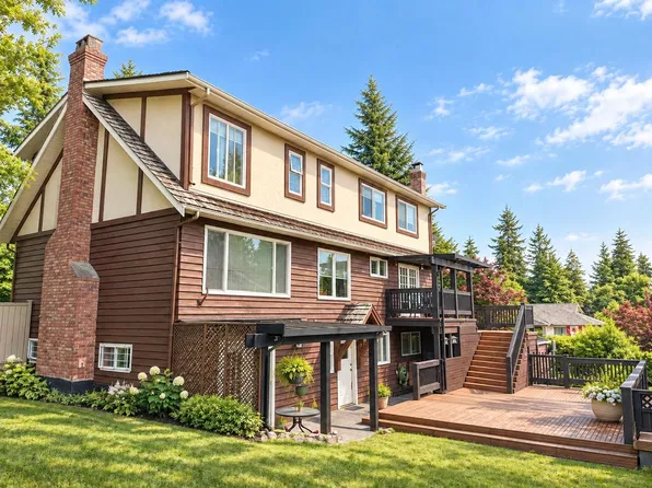 2718 Byron Pl, North Vancouver, BC V7H 2K8