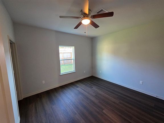 5th image of 3407 Webster St