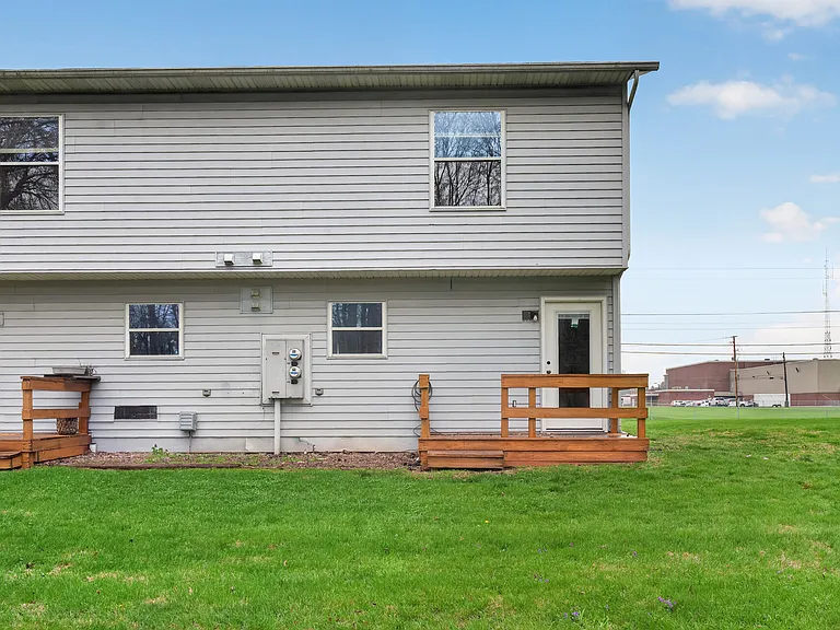 506 Seagraves Ave — Photo 23