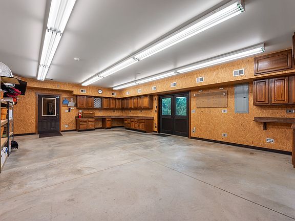 3rd image of 2411 N County Road 500 W