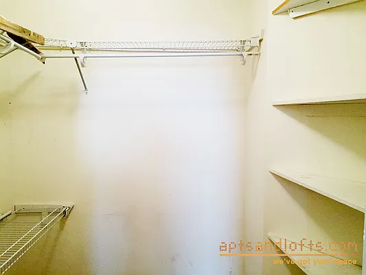 Rented by aptsandlofts.com | media 6