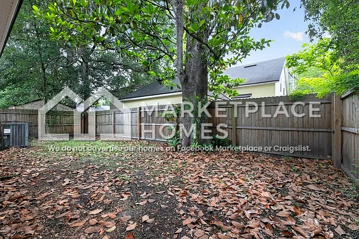 2167 Thomas Ct — Photo 20