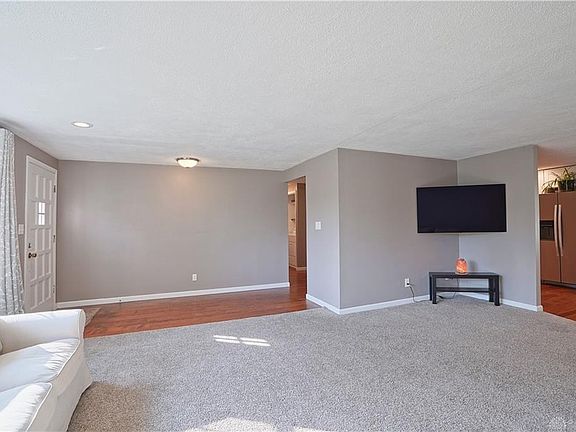 5th image of 4958 Wilmington Pike