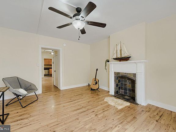 5th image of 139 W South St