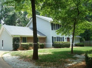 1620 Club View Ct, Kennesaw, GA 30144